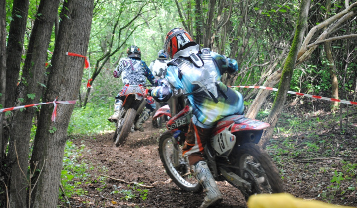 1. fotógaléria fotózás Motocross gulyásparti Debrődön 2012. június 10.