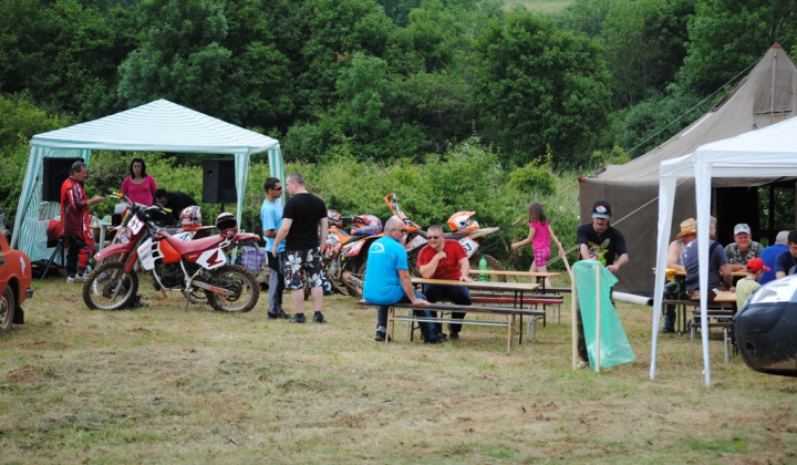 4. fotógaléria fotózás Motocross gulyásparti Debrődön 2012. június 10.