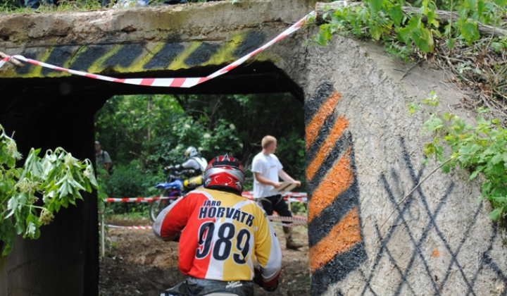 10. fotógaléria fotózás Motocross gulyásparti Debrődön 2012. június 10.