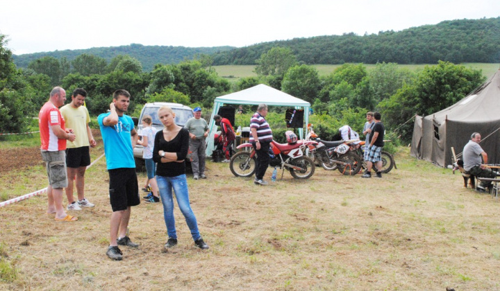 22. fotógaléria fotózás Motocross gulyásparti Debrődön 2012. június 10.